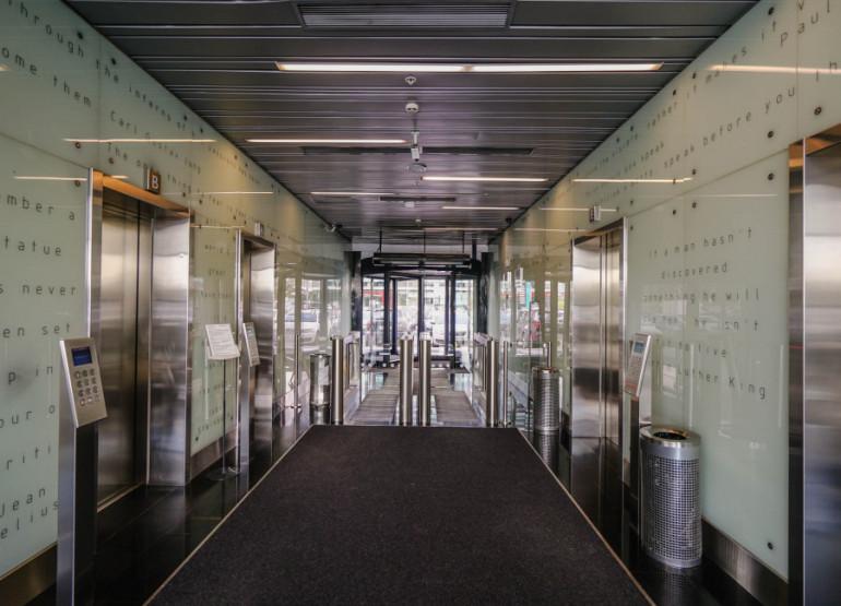 Химки Бизнес Парк, фаза 1: Вид главного лифтового холла